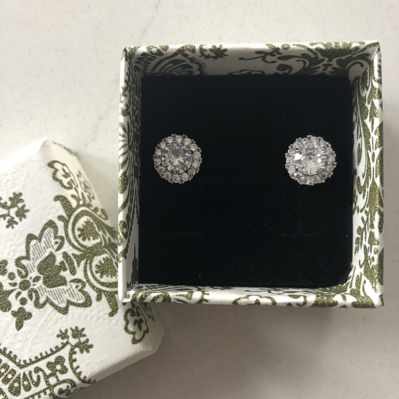 18K White Gold Plated 10mm Cz Cluster Stud Earrings - Picture 5 of 5